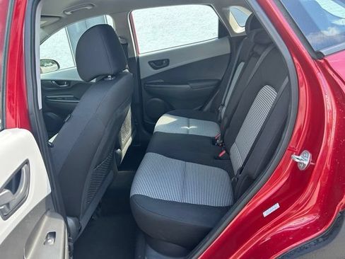 Used 2021 Hyundai Kona SE FWD image 8