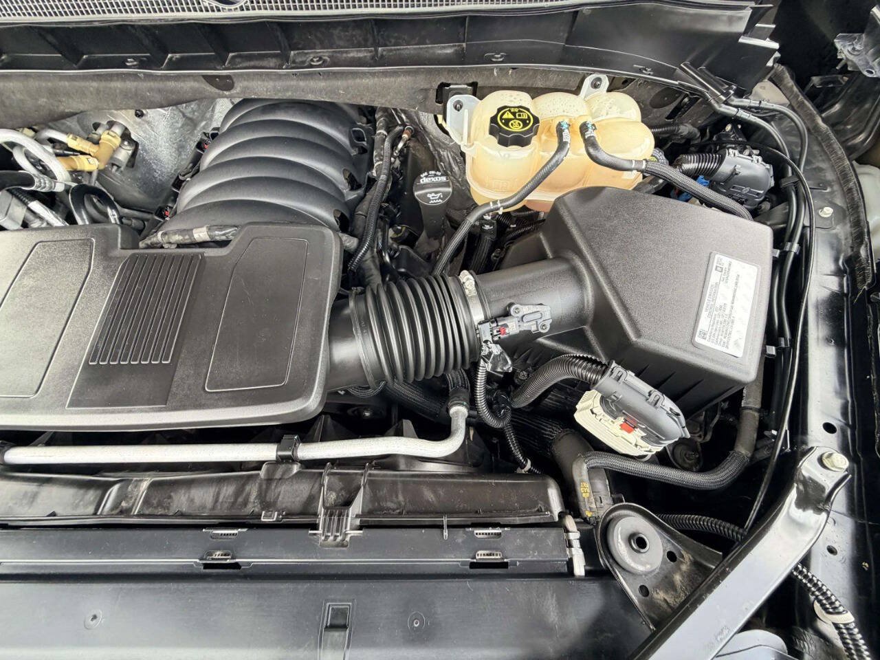 Used 2021 Chevrolet Suburban LT AWD/4WD image 14