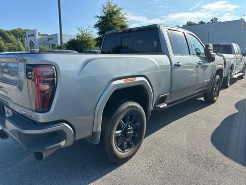 Used 2024 GMC Sierra 2500 AT4 w/ AT4 Premium Plus Package AWD/4WD image 3