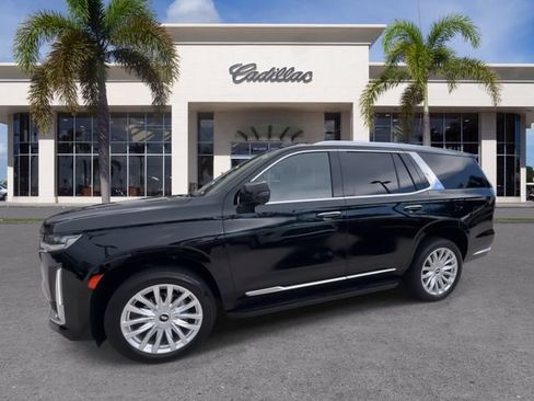 Certified 2024 Cadillac Escalade Luxury RWD image 7