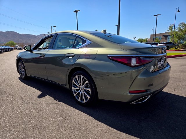 Used 2023 Lexus ES 350 w/ Premium Package FWD image 4