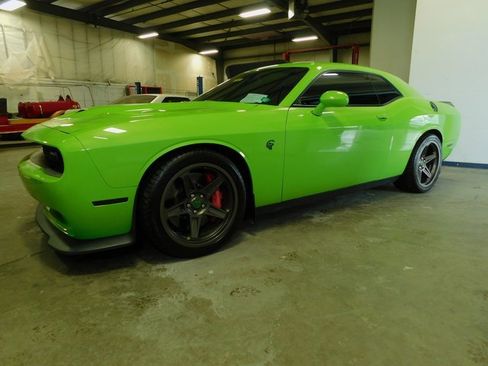 Used 2015 Dodge Challenger SRT Hellcat image 11