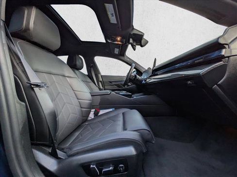 Used 2024 BMW i5 M60 w/ Premium Package image 22