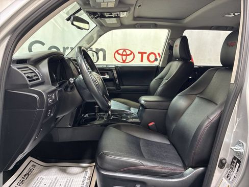 Used 2019 Toyota 4Runner TRD Off-Road Premium AWD/4WD image 19