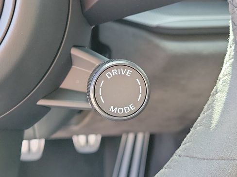 Certified 2023 Porsche 911 Carrera GTS RWD image 42