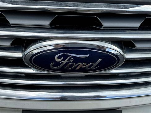 Used 2021 Ford Edge Titanium AWD/4WD image 31
