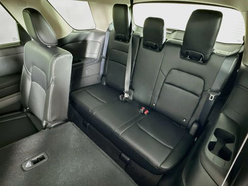 Used 2023 Nissan Pathfinder SL w/ Black Appearance Package AWD/4WD image 29