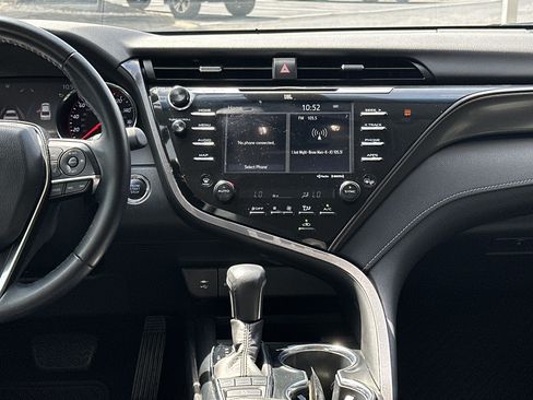 Used 2019 Toyota Camry XSE FWD image 23