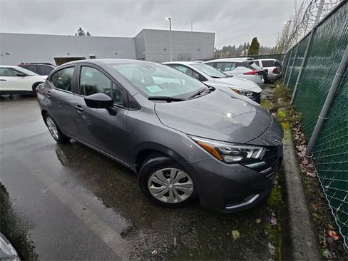 Used 2025 Nissan Versa S w/ Trunk Package image 5