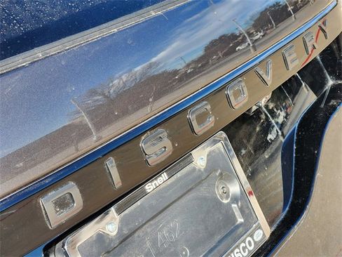 Used 2024 Land Rover Discovery Dynamic SE image 12