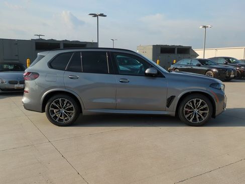 Used 2026 BMW X5 xDrive50e w/ M Sport Package AWD/4WD image 4