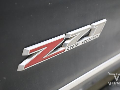 Used 2019 Chevrolet Silverado 2500 LTZ w/ Duramax Plus Package AWD/4WD image 11