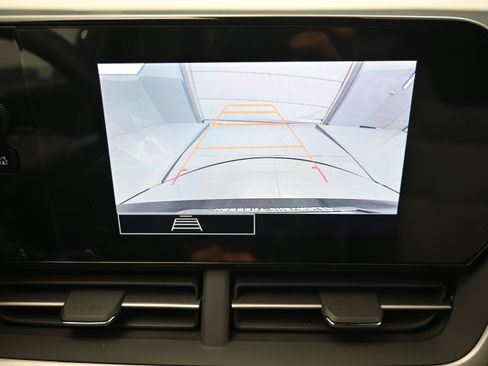 Used 2026 Chevrolet Trax RS w/ Sunroof Package FWD image 15