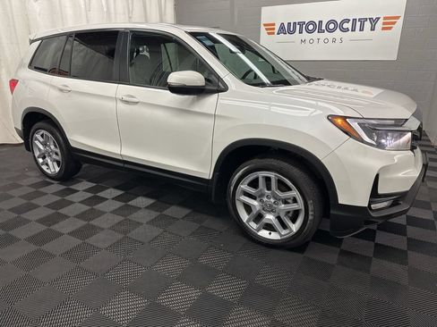 Used 2024 Honda Passport EX-L image 2