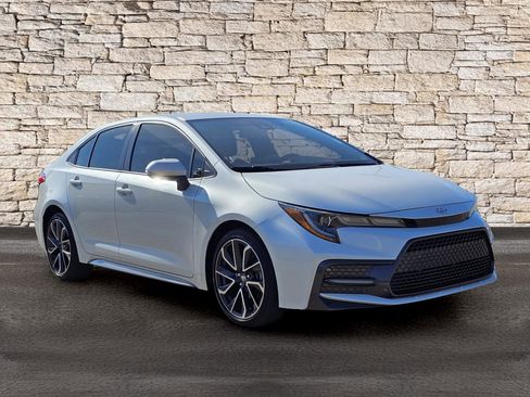 Used 2022 Toyota Corolla SE image 3