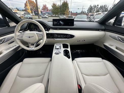 Used 2025 Genesis Electrified GV70 Advanced image 15
