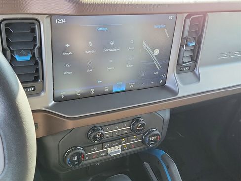 Used 2023 Ford Bronco Outer Banks image 13