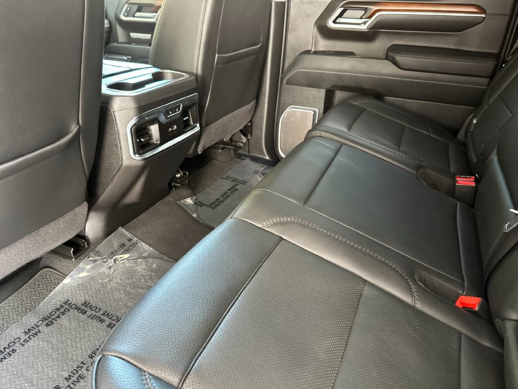 Used 2025 GMC Sierra 1500 Denali w/ Denali Reserve Package AWD/4WD image 11