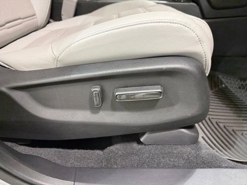 Used 2022 Honda CR-V EX-L image 29