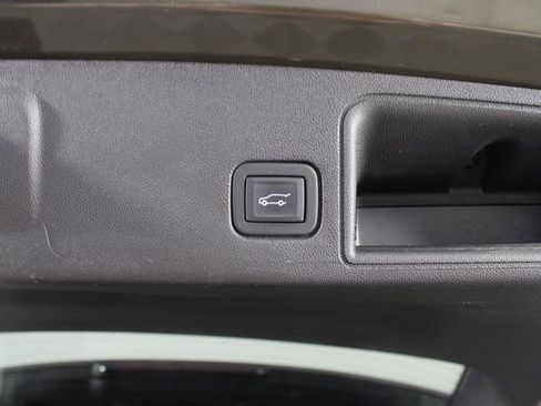 Used 2023 GMC Terrain Denali w/ Denali Premium Package image 24