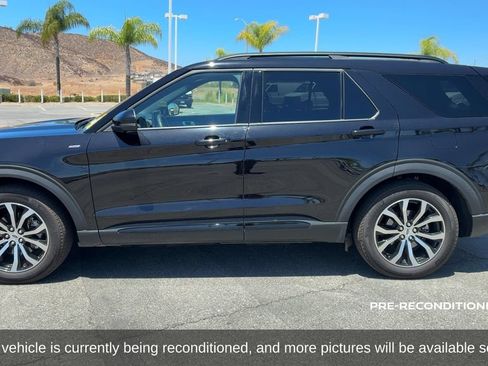 Used 2025 Ford Explorer ST-Line w/ Premium Package RWD image 9