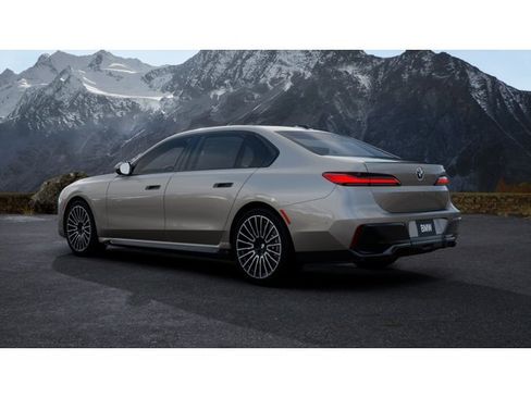 New 2026 BMW 740i image 2