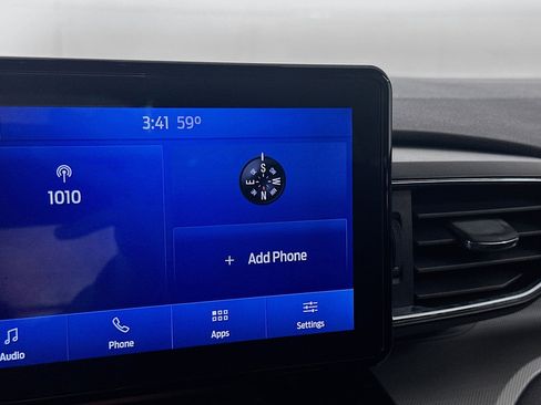 Used 2020 Ford Explorer XLT w/ Equipment Group 202A image 22