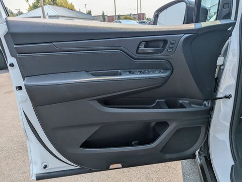 Used 2025 Honda Odyssey EX-L image 10
