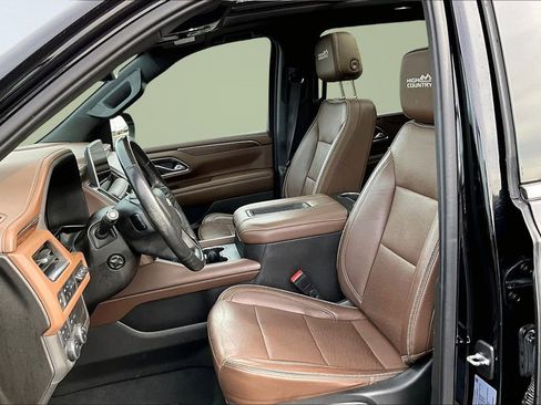 Used 2021 Chevrolet Suburban High Country AWD/4WD image 24