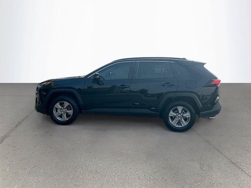 Used 2024 Toyota RAV4 XLE AWD/4WD image 43