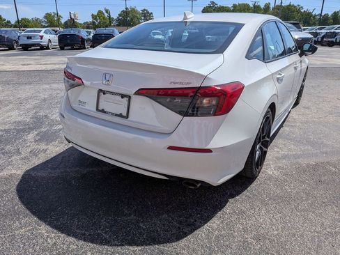 Used 2023 Honda Civic Sport image 4