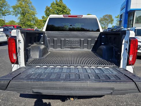 Certified 2025 GMC Sierra 1500 SLT AWD/4WD image 29