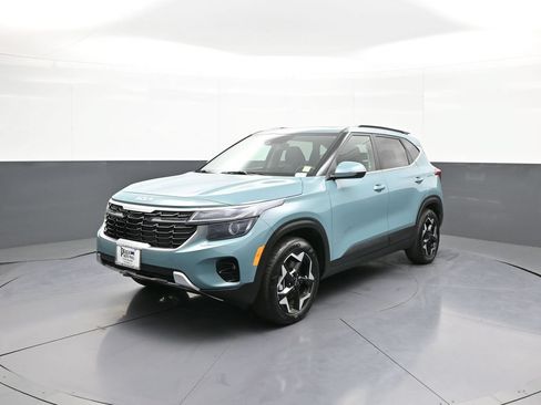 Used 2025 Kia Seltos EX w/ EX Sunroof Package AWD/4WD image 10