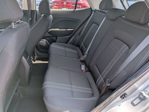 Used 2025 Hyundai Venue SEL FWD image 16