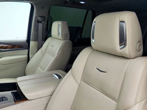 Used 2021 Cadillac Escalade Sport Platinum image 22