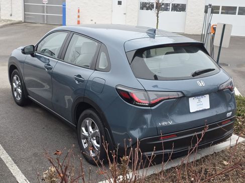 Certified 2023 Honda HR-V LX image 6