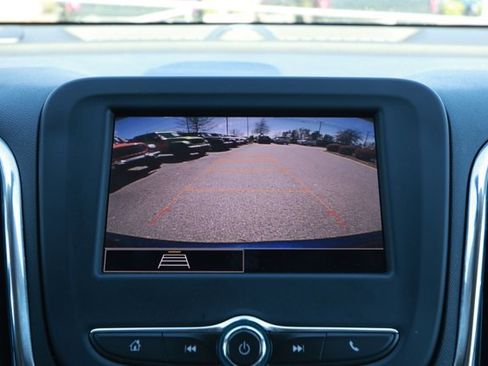 Used 2023 Chevrolet Equinox LS w/ LS Convenience Package image 17