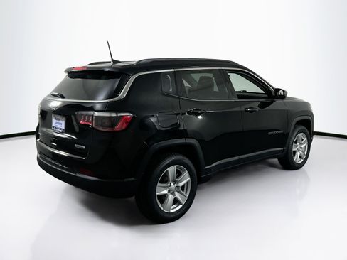 Used 2022 Jeep Compass Latitude w/ Convenience Group AWD/4WD image 5