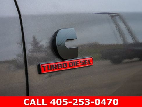 Used 2025 RAM 3500 Laramie AWD/4WD image 9