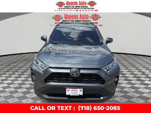 Used 2019 Toyota RAV4 XLE FWD image 1