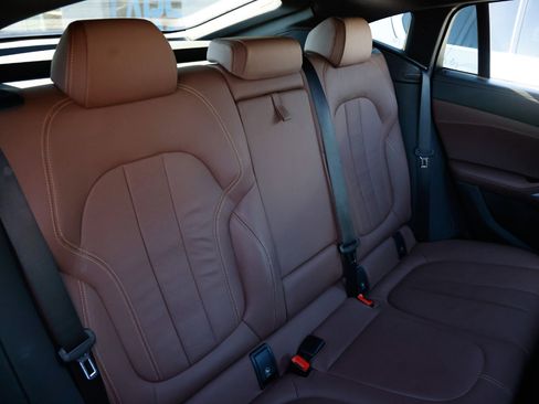 Used 2020 BMW X6 M50i image 16