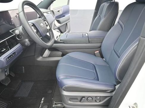 New 2026 INFINITI QX80 4WD w/ Sport Exterior Package image 13