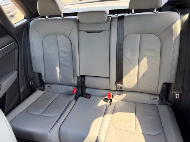 Used 2019 Audi Q3 2.0T Premium Plus AWD/4WD image 17