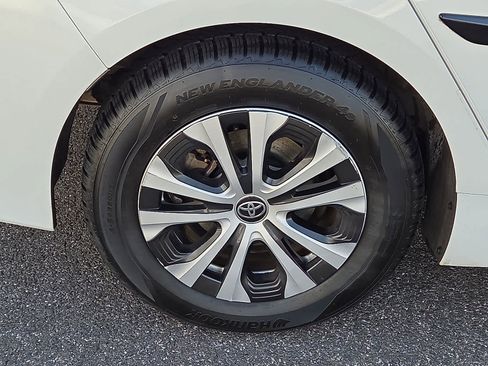 Certified 2022 Toyota Prius Prime XLE image 11