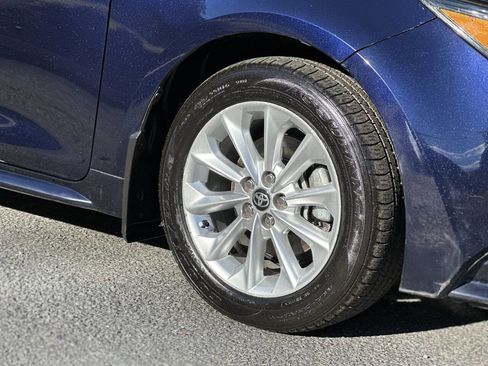 Used 2022 Toyota Corolla LE w/ LE Convenience Package image 11