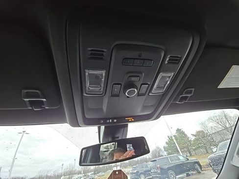 Used 2022 Chevrolet Tahoe RST w/ Luxury Package image 40