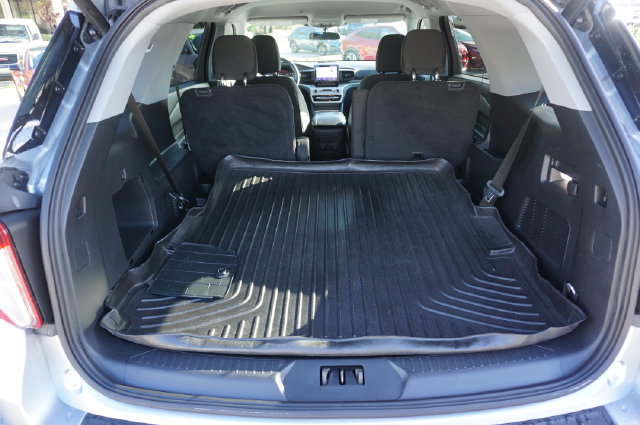Certified 2024 Ford Explorer XLT RWD image 18