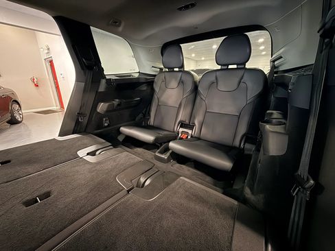 Used 2019 Volvo XC90 T5 Momentum FWD image 12