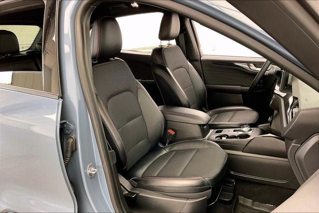 Used 2024 Ford Escape ST-Line w/ Tech Pack #1 AWD/4WD image 7