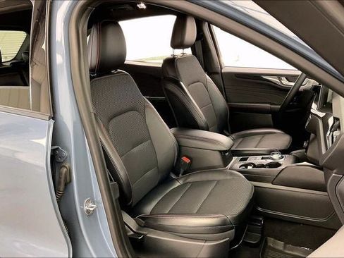 Used 2024 Ford Escape ST-Line w/ Tech Pack #1 AWD/4WD image 7